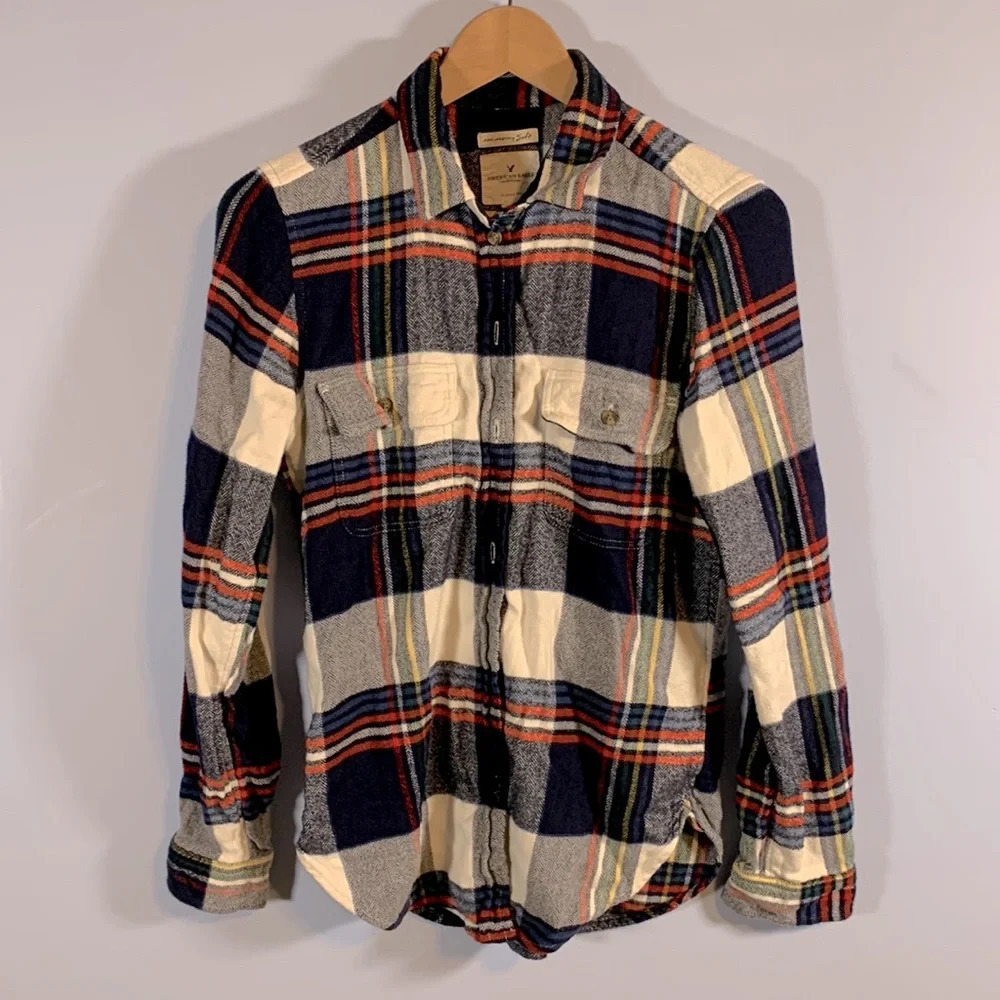 American eagle classic fit womens size small amazingly soft fall flannel button